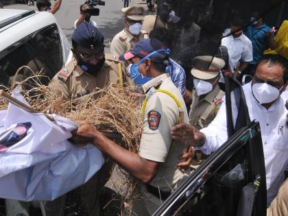 Crimes against Devne, Powar etc. in Bindu Chowk agitation | बिंदू चौकातील आंदोलनप्रकरणी देवणे, पोवार आदींवर गुन्हे