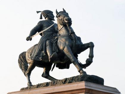 Equestrian statue of Chhatrapati Shivaji Maharaj in Shivaji University completes 50 years to come | Kolhapur: विद्यापीठातील छत्रपती शिवरायांच्या पुतळ्याचा सुवर्ण महोत्सव