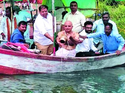 Vajpayee's bone dissolved in Kondanaypur | कौंडण्यपुरात वाजपेयींच्या अस्थी विसर्जित