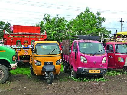 Four and a half crore subordinate minerals seized in Attapadi | आटपाडीत साडेचार कोटींचे गौणखनिज जप्त