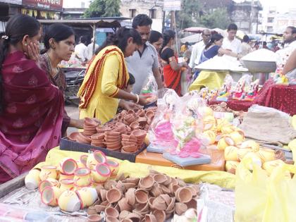 Rain opened, Diwali bazaar blossomed | पाऊस उघडला, दिवाळीचा बाजार फुलला