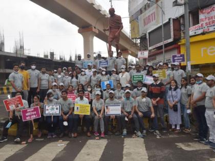 Vidarbha AOI's walkathon on the occsion of International Week of the Deaf | आंतरराष्ट्रीय कर्णबधिर सप्ताह : बहिरेपणा नाही श्राप, नका देऊ त्यांना त्रास