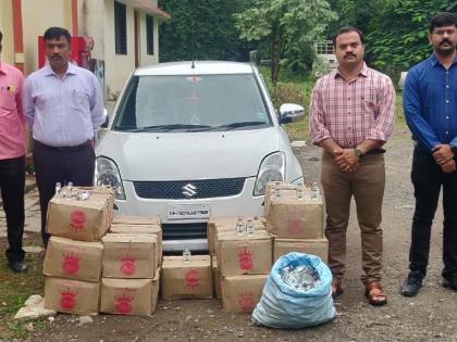 Fake liquor worth Rs 1.5 lakh seized from car; Solapur 'Excise' action in Barshi taluka | कारमधून दीड लाखाचा बनावट दारू साठा जप्त; सोलापूर 'एक्साइज'ची बार्शी तालुक्यात कारवाई