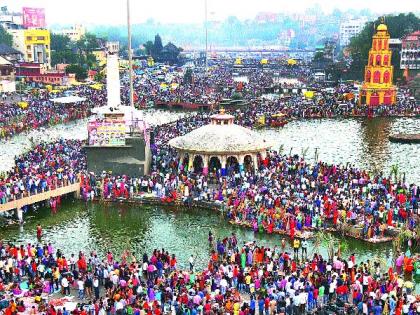 Religious Rituals Chatpuja festival by witnessing the sun | मावळत्या सूर्याच्या साक्षीने धार्मिक विधी छटपूजा उत्सव