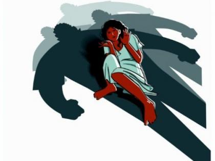 In Kolhapur, one-and-a-half-year-old girl was assaulted by a weapon | कोल्हापुरात एकतर्फी प्रेमातून अल्पवयीन मुलीवर शस्त्राने हल्ला