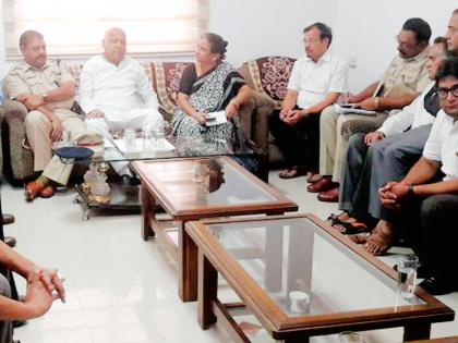 Railway administration should take strong action | रेल्वे प्रशासनाने कठोर कारवाई करावी Railway administration should take strong action | रेल्वे प्रशासनाने कठोर कारवाई करावी
