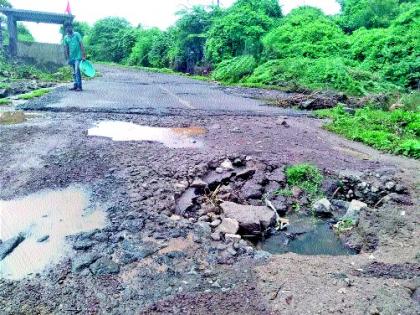 Damage from nala water | नाल्याच्या पाण्याने नुकसान