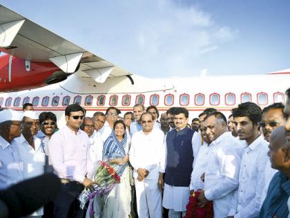 Successful test of Shirdi plane | शिर्डीत विमानाची चाचणी यशस्वी