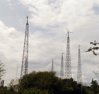  Find wind turbines; Electricity jam! | पवनचक्क्यांचे तुटले पाते; ऊर्जानिर्मिती ठप्प!