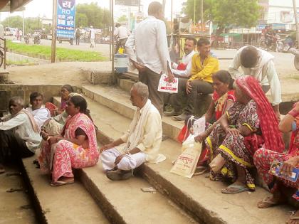 Feedback of Farmers | आर्णीत शेतकºयांची परवड Feedback of Farmers | आर्णीत शेतकºयांची परवड