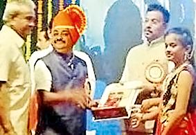 Yavatmal Prashant honored with Panchbai State Award | यवतमाळचे प्रशांत पंचभाई राज्य पुरस्काराने सन्मानित