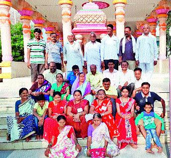  A pedestrian tour | कुलस्वामिनींच्या दर्शनासाठी पदयात्रा