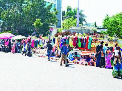 'No Hawker's Zone' aspiring! | ‘नो हॉकर्स झोन’ची ऐशीतैशी!