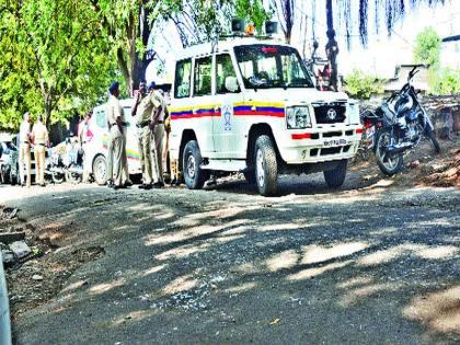  Stoning in Sarkarwada police station | सरकारवाडा पोलीस पथकावर दगडफेक