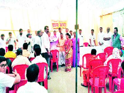  House rent allotment to 39 beneficiaries from Gram Panchayat in Gram Sabha | ग्रामसभेत ग्रामपंचायतीकडून ३९ लाभार्थींना घरघंटी वाटप