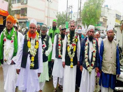  'Procession' on Ala Hazrat Memorial | आला हजरत स्मृतिदिनानिमित्त ‘जुलूस’