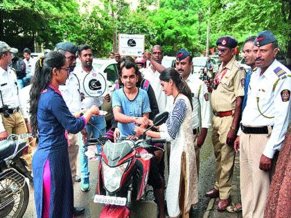 Helmet rakhi for those who do not wear helmets | हेल्मेट परिधान न करणाऱ्यांना हेल्मेटची राखी