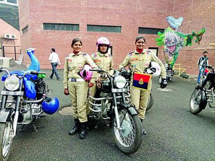 Bhandara girl lead Maharashtra on Republic day parade in New Delhi | राजपथावर पथसंचलनात भंडाऱ्याच्या सुषमाने केले महाराष्ट्राचे नेतृत्व