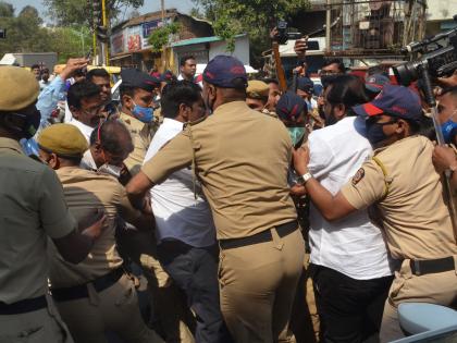 The burning of the Vaddetiwar statue caused a stir | वड्डेटीवार पुतळा जाळण्यावरुन झाली झटापट