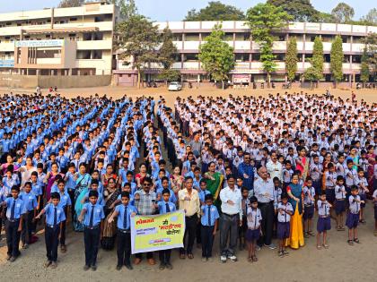 Marathi Official Day Special: I will speak in Marathi for my mother ... !! | माझ्या आईसाठी मी मराठीतच बोलीन...; हजारो शाळकरी विद्यार्थ्यांनी घेतली शपथ