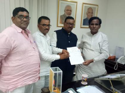 DeshGujarat wheat and urad supply not needed in Maharashtra, Union food and civil supplies request to the state minister | निकृष्ट गहू, तूरडाळीचा पुरवठा महाराष्ट्रात नको, केंद्रीय मंत्र्यांना निवेदन