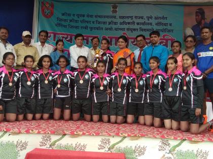  Girls' High School ranked third in school-level rugby competition | शालेय राज्यस्तरीय रग्बी स्पर्धेत गर्ल्स हायस्कूलचा तिसरा क्रमांक