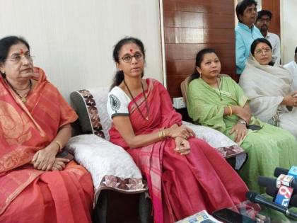 The chief ministership comes not from reservations, but from deeds; Supriya Sule's side on the issue of women Chief Ministership | मुख्यमंत्रीपद आरक्षणातून नाही, तर कर्तृत्वातून मिळते; महिला मुख्यमंत्रीपदाच्या विषयाला सुप्रिया सुळेंची बगल