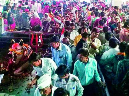 Hundreds of lakhs of people in Bahiram Yatra | बहिरम यात्रेत साडेचार लाख नागरिक, रविवारी गर्दीचा उच्चांक