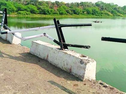 Invitation to the accident, giving the bridge of Kandanapur | कौंडण्यपूरचा पूल देतोय अपघाताला निमंत्रण