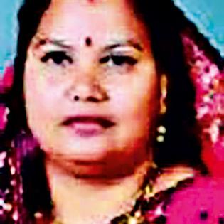 Gram Panchayat member Sharda Uike stepped down | ग्रामपंचायत सदस्य शारदा उईके पायउतार