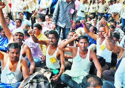 Fasting of teachers' chains continues at Azad Maidan | आझाद मैदानावर शिक्षकांचे साखळी उपोषण सुरूच