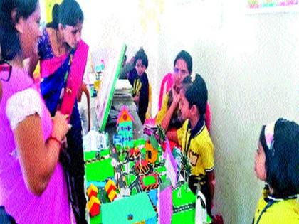 Themebase model display at Banker School | बनकर स्कूलनध्ये थीमबेस मॉडेल प्रदर्शन