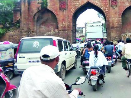 Traffic again in Chandrapur | चंद्रपुरात पुन्हा वाहतूक कोंडी