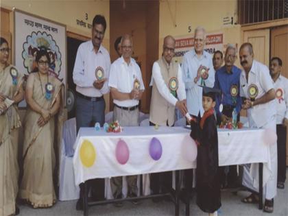 Convocation ceremony in manav seva School in Jalgaon | जळगावातील मानव सेवा विद्यालयात दीक्षांत सोहळा