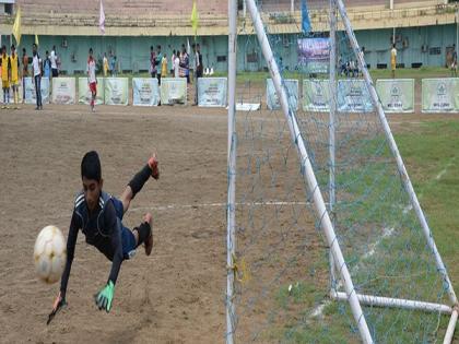 jain sports acadamy win seven a side football tournament | बाहेती महाविद्यालय, जैन स्पोर्ट्स विजयी