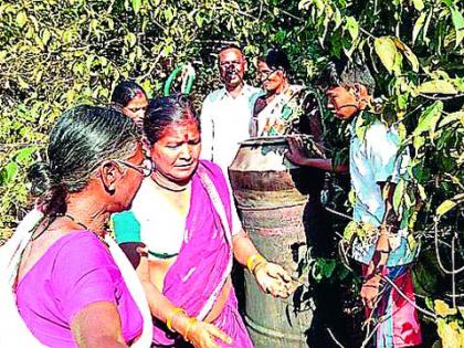 Unauthorized liquor at the women's throw | अवैैध दारू अड्ड्यांवर महिलांनी टाकली धाड