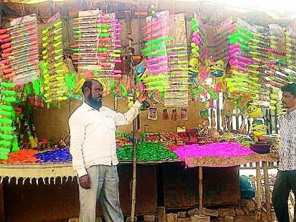  'Made in India' decorated market by the market | ‘मेड इन इंडिया’च्या वस्तूंनी सजली बाजारपेठ