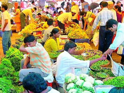 Rising inflation broke the backbone of the common man | वाढत्या महागाईने मोडले सर्वसामान्यांचे कंबरडे
