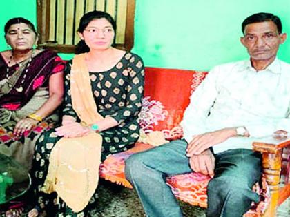 The daughter of a tea vendor became a police sub-inspector | चहा विक्रेत्याची मुलगी झाली पोलीस उपनिरीक्षक