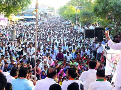 This time to teach the lesson to the BJP - Dhananjay Munde | भाजपला धडा शिकविण्याची हीच वेळ- धनंजय मुंडे