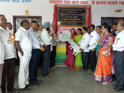  District Council School inaugurated by public participation | लोकसहभागातून जिल्हा परिषद शाळेचे लोकार्पण