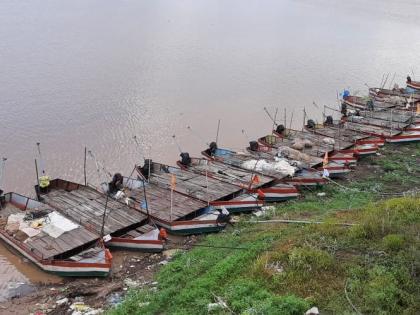 The crowd at the Tapi-Purna confluence for the North work is inhumane due to the corona | उत्तर कार्यासाठी तापी-पूर्णा संगमावर होणारी गर्दी कोरोनामुळे निर्मनुष्य