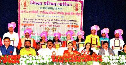 Gramsevak Zilla Parishad's spine | ग्रामसेवक जिल्हा परिषदेचा कणा