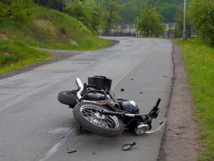 Saki women killed in a two-wheeler accident on the Jalgaon highway | जळगावनजीक महामार्गावर दोन दुचाकीच्या अपघातात साकरीची महिला ठार