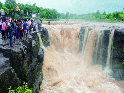  3% reserves in Gangapur dam due to incessant rains | संततधार पावसामुळे गंगापूर धरणात ७५ टक्के साठा