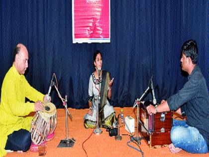  Youth Singers Participate in Kusumagraj Music Competition | कुसुमाग्रज संगीत स्पर्धेमध्ये युवा गायकांचा सहभाग