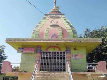 The donuts ran from the temple in Ayodhya | अयोध्यानगरात मंदिरातून दानपेटी पळविली