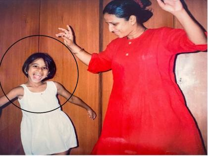 chala hawa yeu dya fame Shreya Bugde share her childhood photo | Throwback : आईसोबत डान्स एन्जॉय करणाऱ्या या चिमुकलीला ओळखलंत, आज आहे मोठी स्टार