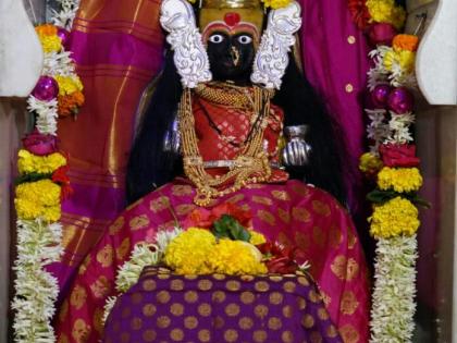 Pooja of Ambabai's Durgaarupa in the eighth floor | आठव्या माळेला पन्हाळ्यात अंबाबाईची दुर्गारुपात पूजा