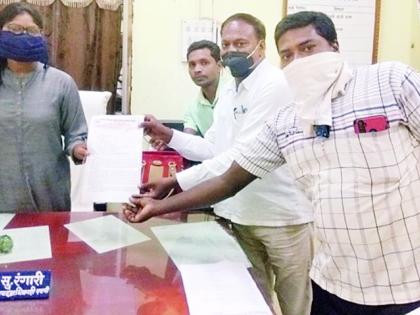Lohar Samaj Mandal demands action against those who file fake cases | बनावट गुन्हे दाखल करणाऱ्यांविरुद्ध कारवाईची लोहार समाज मंडळाची मागणी Lohar Samaj Mandal demands action against those who file fake cases | बनावट गुन्हे दाखल करणाऱ्यांविरुद्ध कारवाईची लोहार समाज मंडळाची मागणी